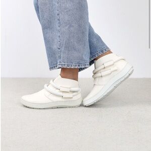 Trippen Dew f White WAW Leather Wrap Boots Swan Sole Size 36 (US 6) Germany